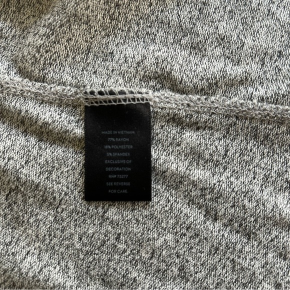 Simply Vera by Vera Wang | Gray Asymmetric Women's Top - Picture 7 of 9